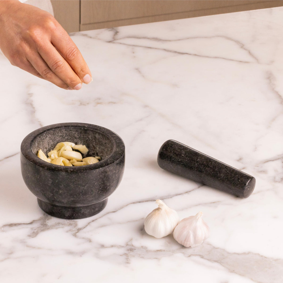 Lagostina Natural Granite Hand Mortar And Pestle, Manual Grinder, Perfect Crushing Herbs, Spices, 1.3 Cup Capacity, Durable And Easy To Clean, Gray, L413.4106.02 đ All In One Marketplace Canada