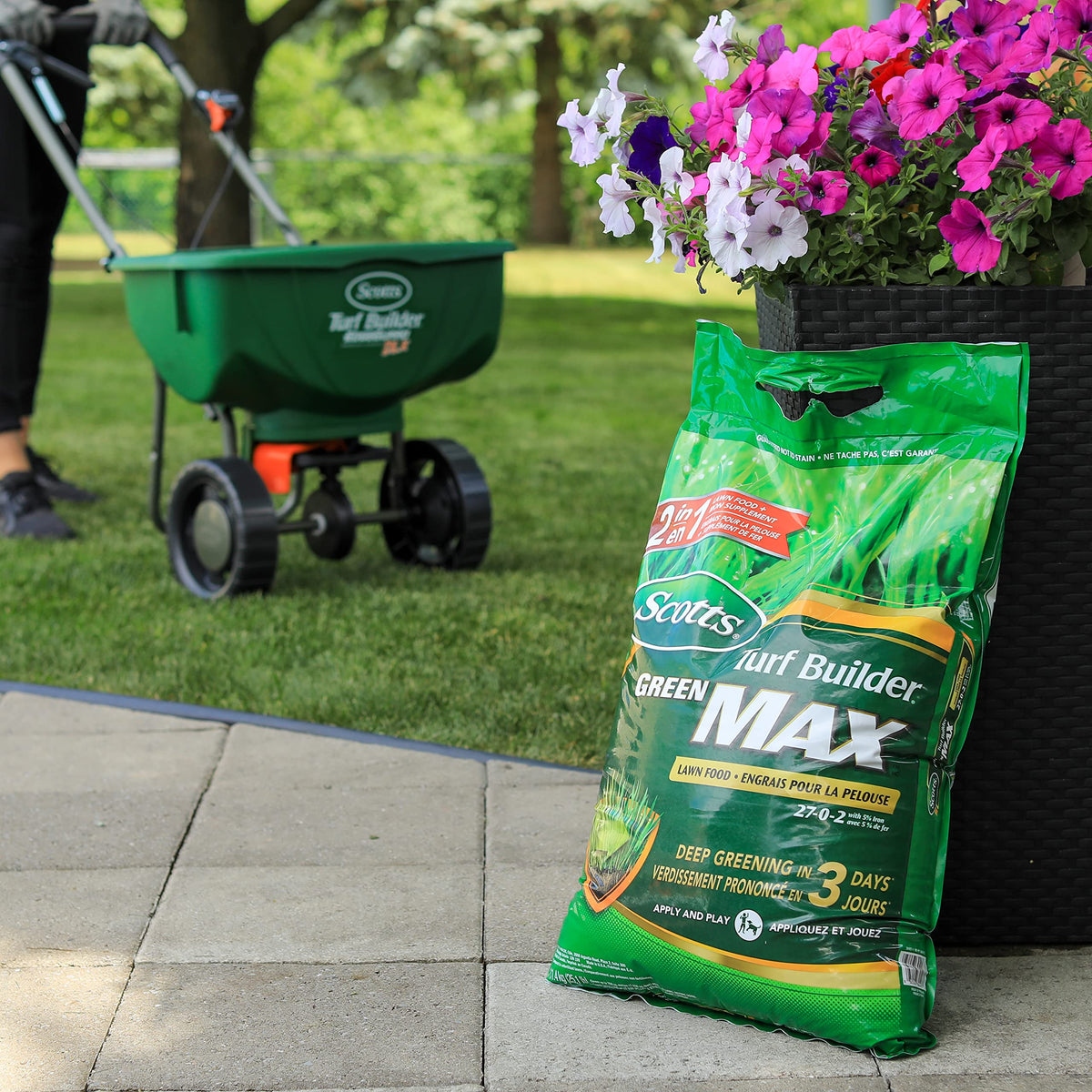 Scotts Turf Builder Green Max Lawn Food, 5.7kg (350 sq Meters / 3,767 sq feet Coverage) | Promotes Fast, deep Greening in 3 Days ๐ All In One Marketplace Canada
