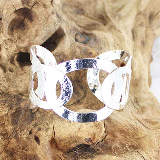 Oval Links Metal Cuff - Silver Colour
