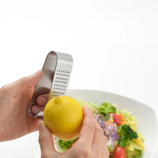 Eatoco Oros Handy Reibe – Japanischer Edelstahl Kompakter Gewürzzester