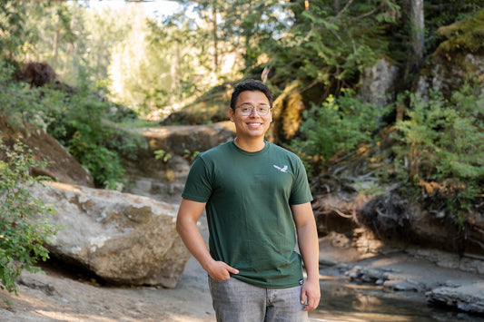 VAN ISLE LANDSCAPE - Unisex Organic Cotton Tee - Forest Green