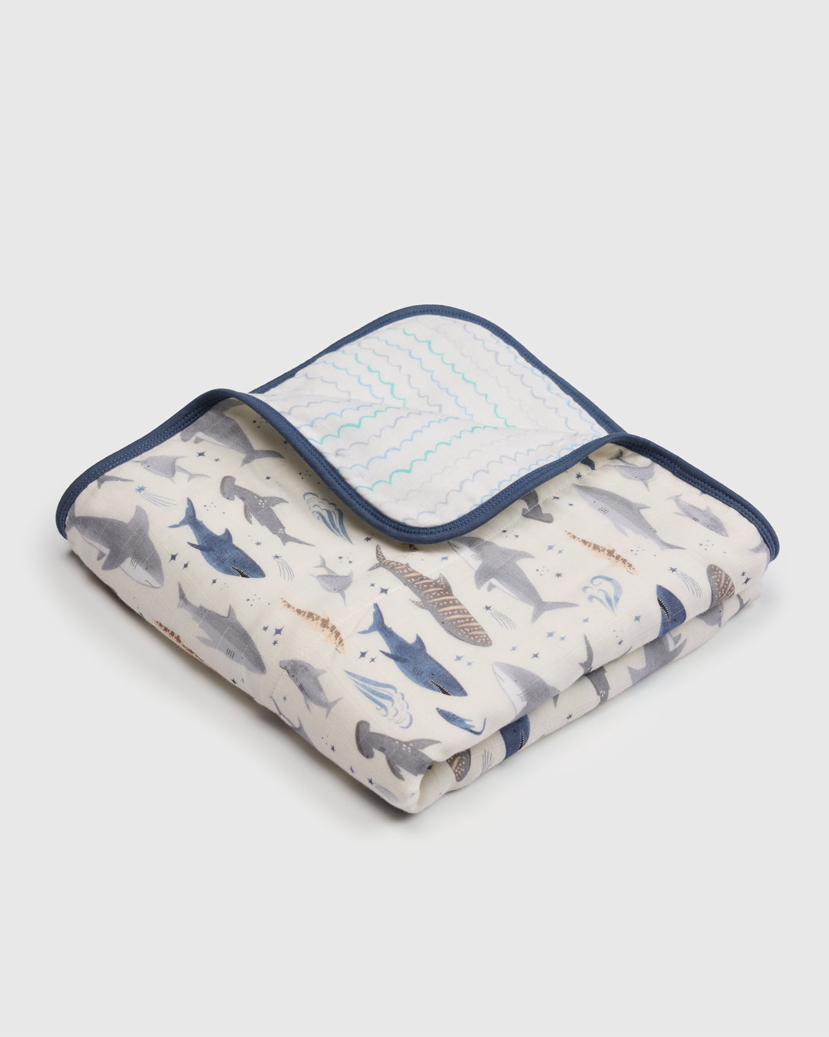 Baby Muslin Quilt in Tanboocel® Bamboo Viscose - Smiley Sharks