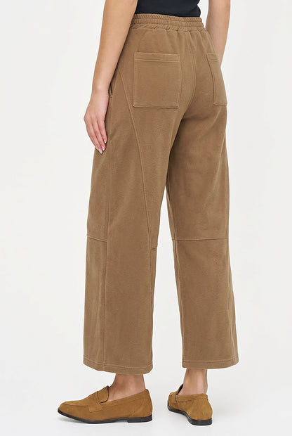 Women's Woven Pull-On Wide-Leg Pants with Back Patch Pockets