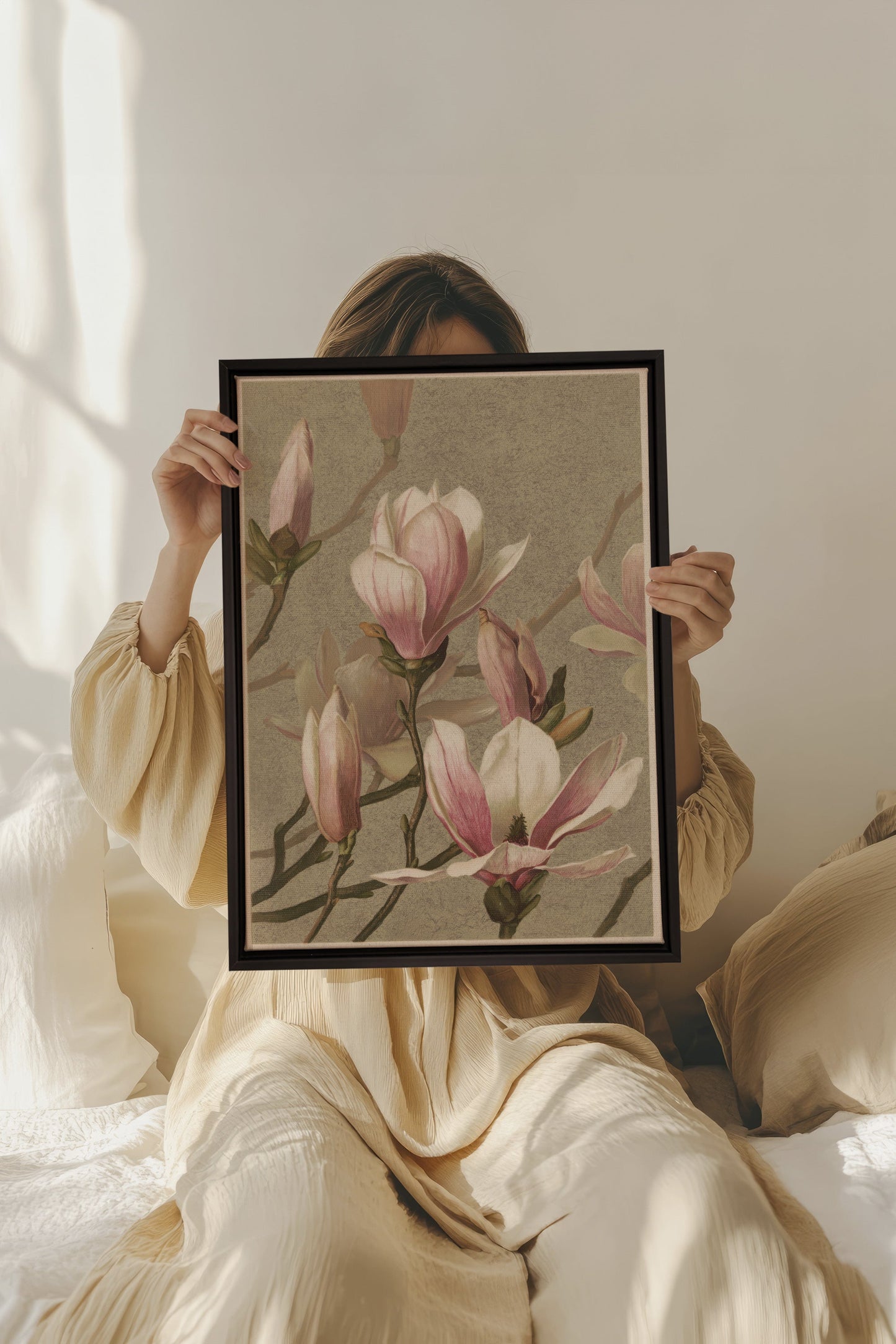MAGNOLIA WHISPER, Giclée auf Leinwand aufgezogen