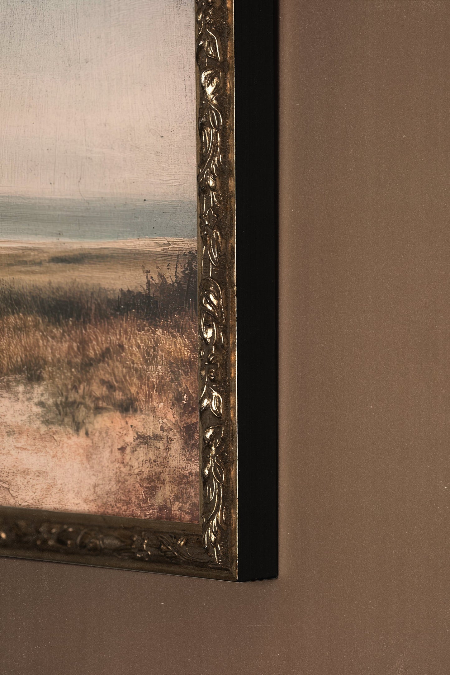 SILBERFARBENER VINTAGE RAHMEN, SAND UND NEBEL