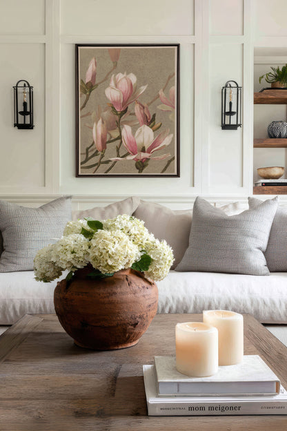 MAGNOLIA WHISPER, Giclée auf Leinwand aufgezogen