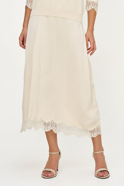 Women's Fine Knit Pull-On A-Line Skirt with Lace Trim