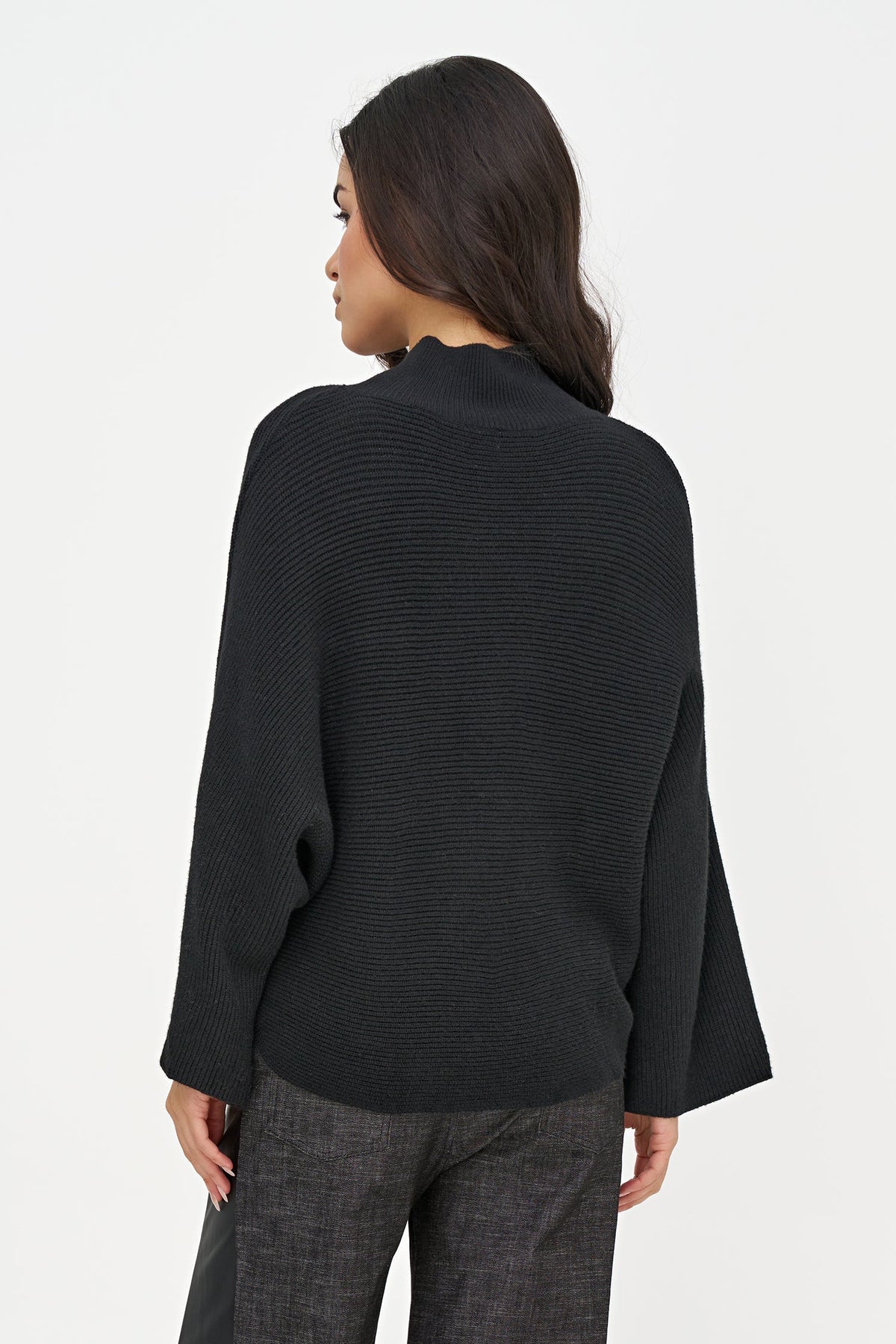 Women's Oversized Rib-Knit Mock-Neck Sweater with Scooped Hem