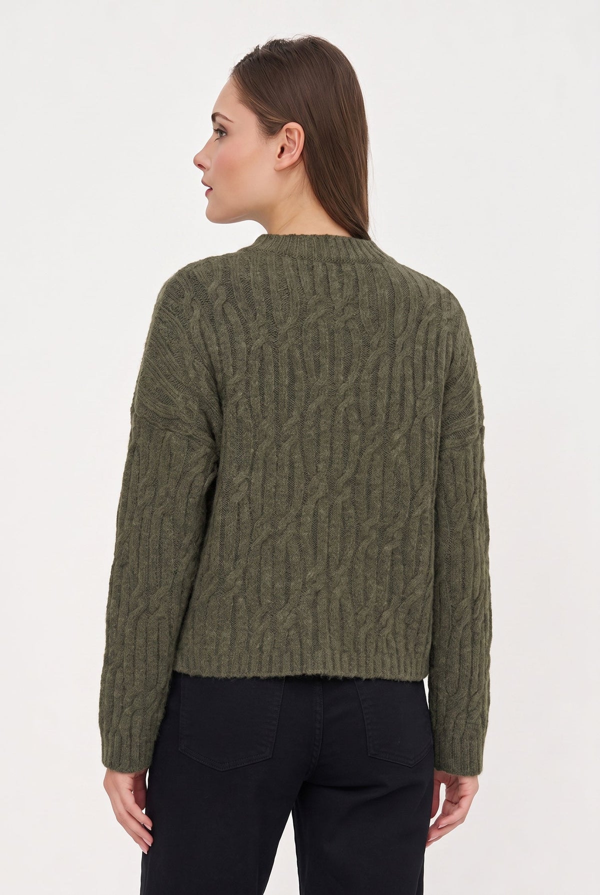 Women's Cable-Knit Crew-Neck Sweater with Long Sleeves