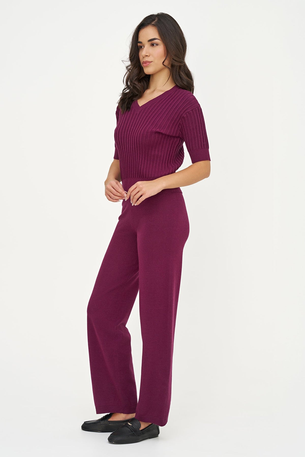 Women's Rib-Knit V-Neck Sweater with Elbow-Length Sleeves