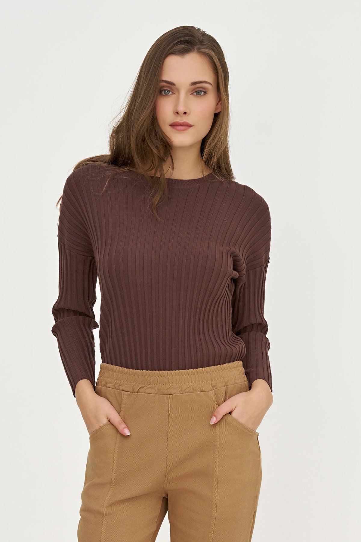 Women's Rib-Knit Crew-Neck Sweater with Long Sleeves