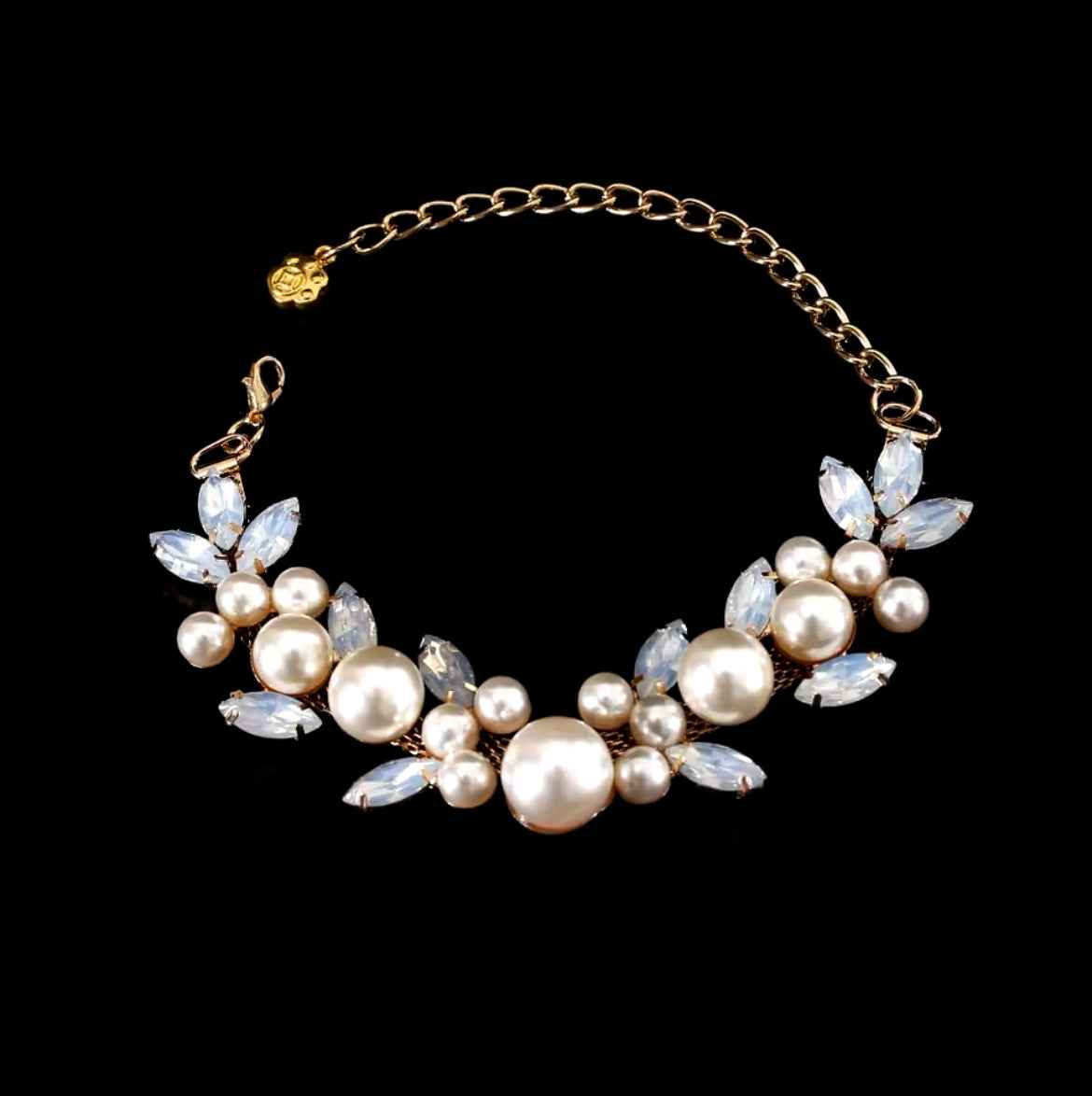 Queen of Pearls Necklace – Luxury Pearl Pet Necklace