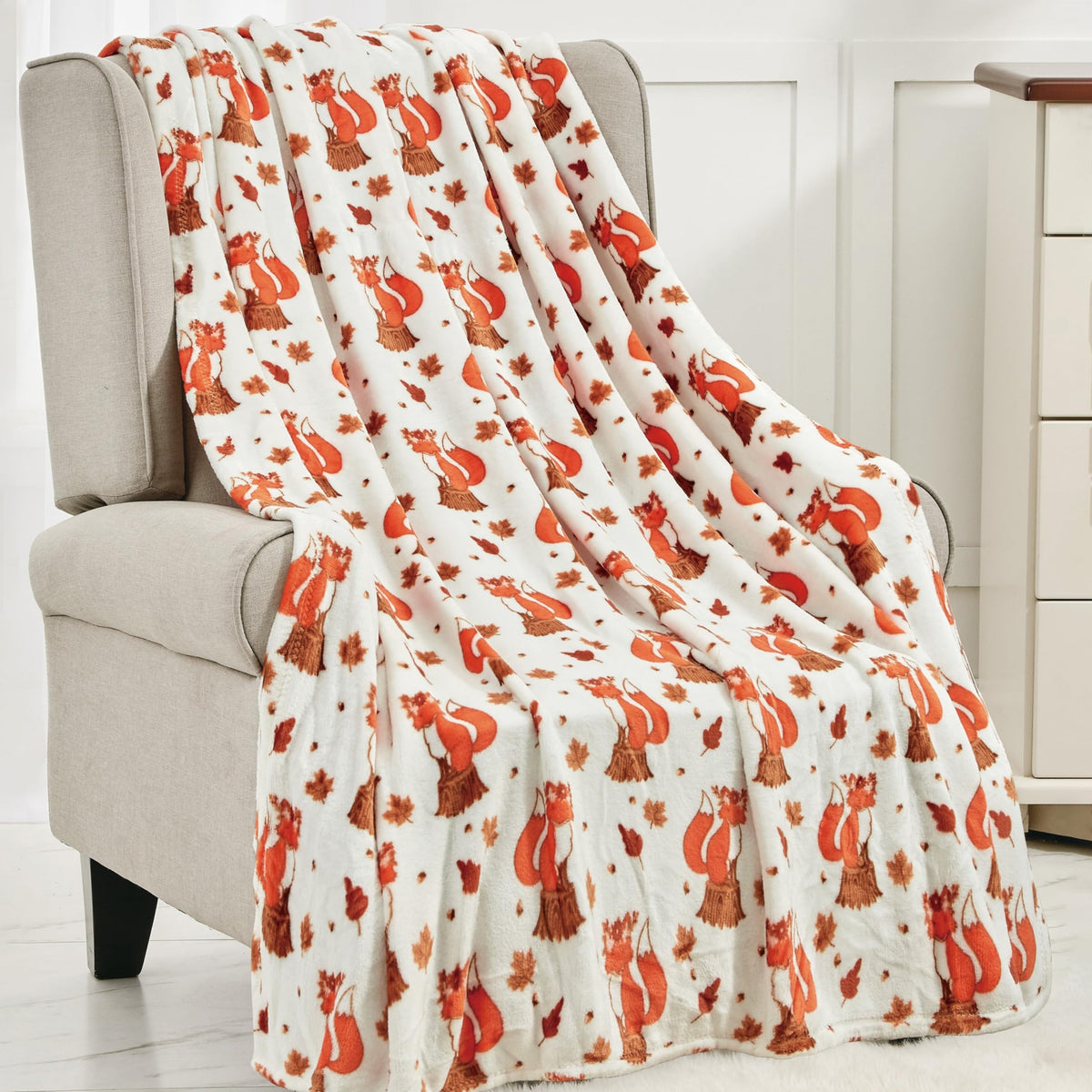 Elegant Comfort Lightweight Throw Blanket- Halloween Themed, Soft, Cozy and Plush- Throw Blankets, Perfect for Lounging This Spooky Season, 50 x 60 inches, Fall Vixen, Throw Blanket
