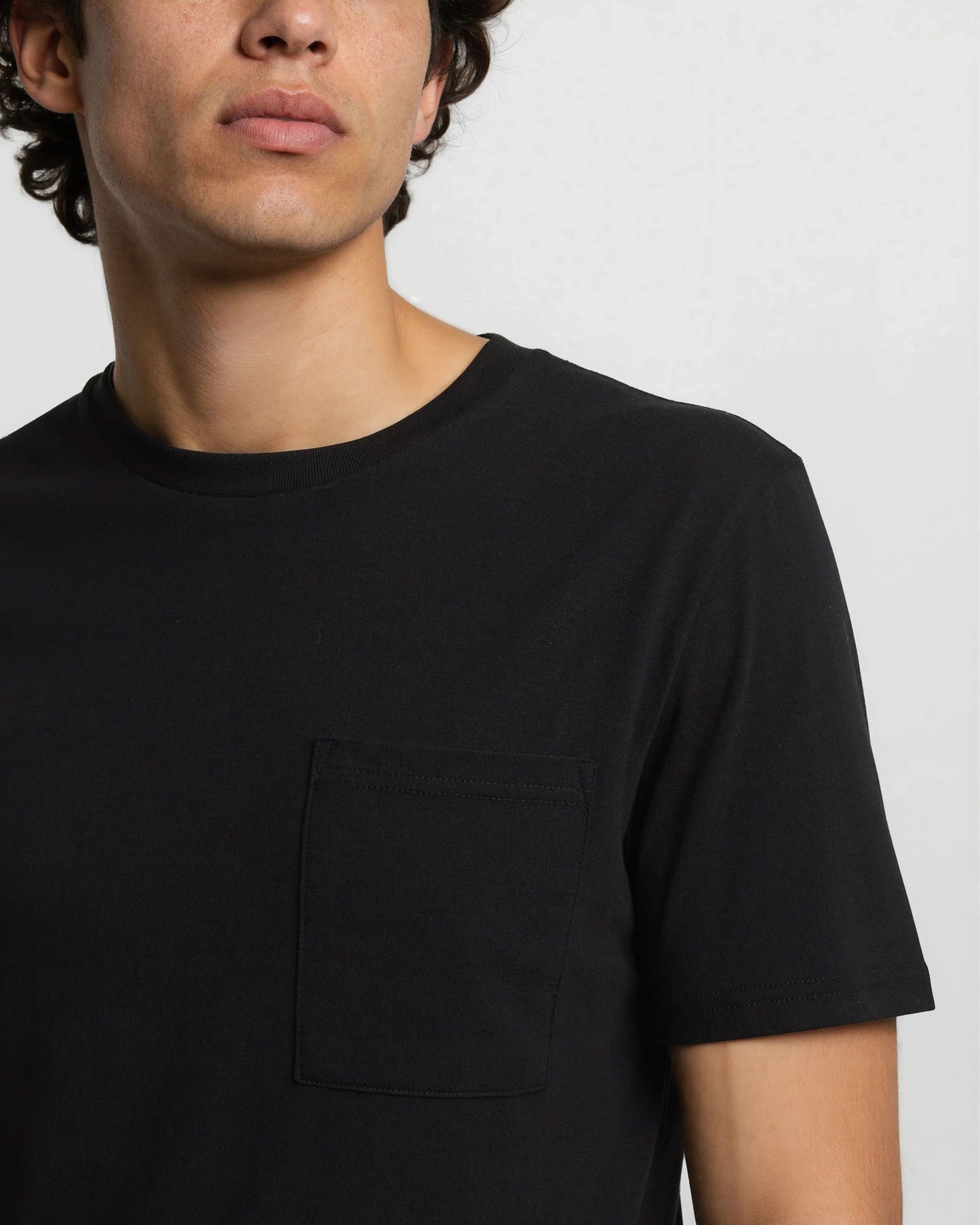 TreeBlend Baker Brusttaschen-T-Shirt