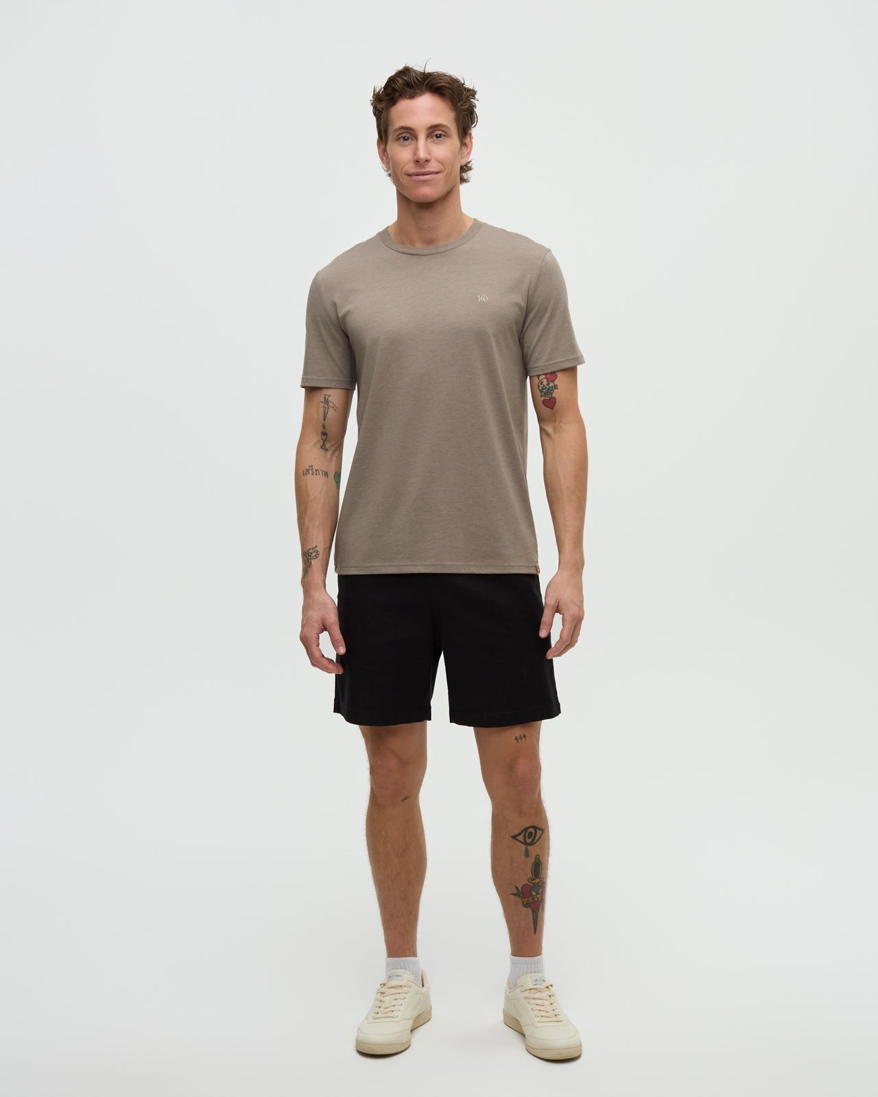 Besticktes Ten T-Shirt