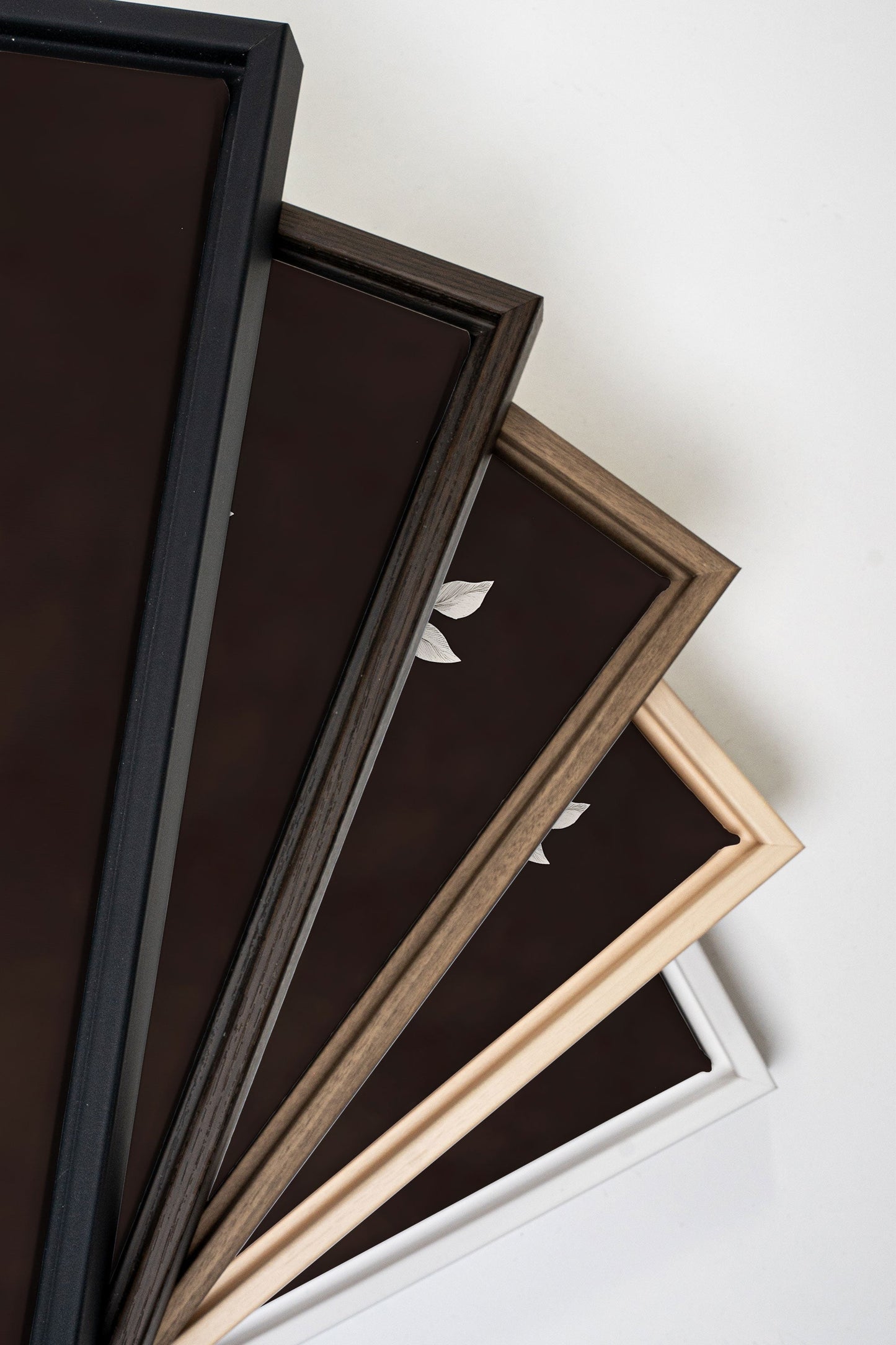 TRIO BRAUNES BLATTWERK (3 Werke auf gespannter Leinwand)