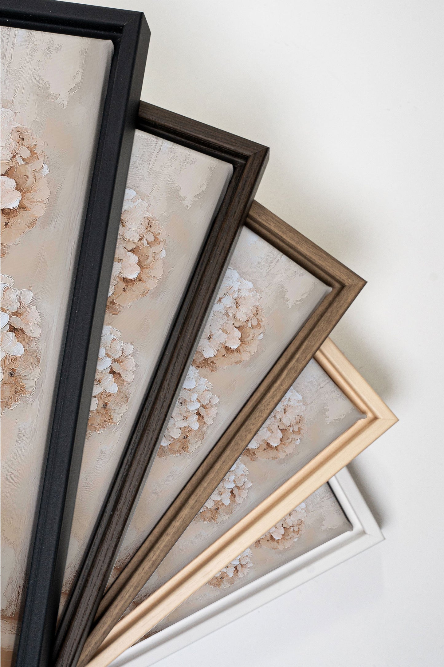 IVORY BLOOMS, Kunstwerk auf gespannter Leinwand