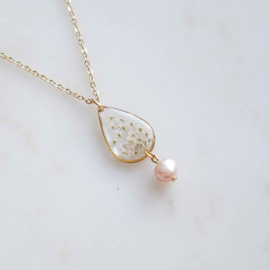 Collier Perla - fleurs sauvages goutte (moyen)