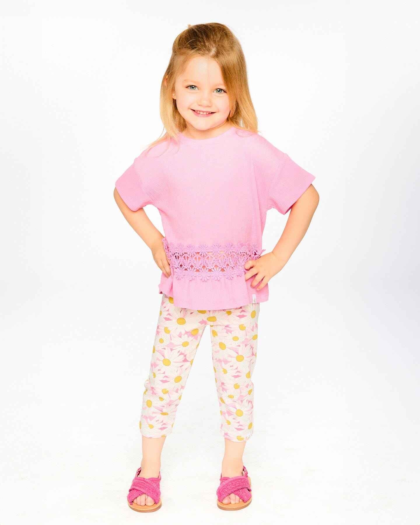 Jersey Capri Pink Printed Daisies