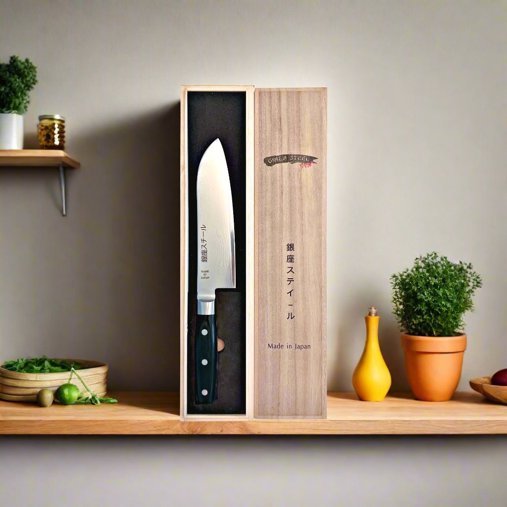 HAYAMI 180 - VG10 - 33-lagiges Damast Santoku Messer 180mm