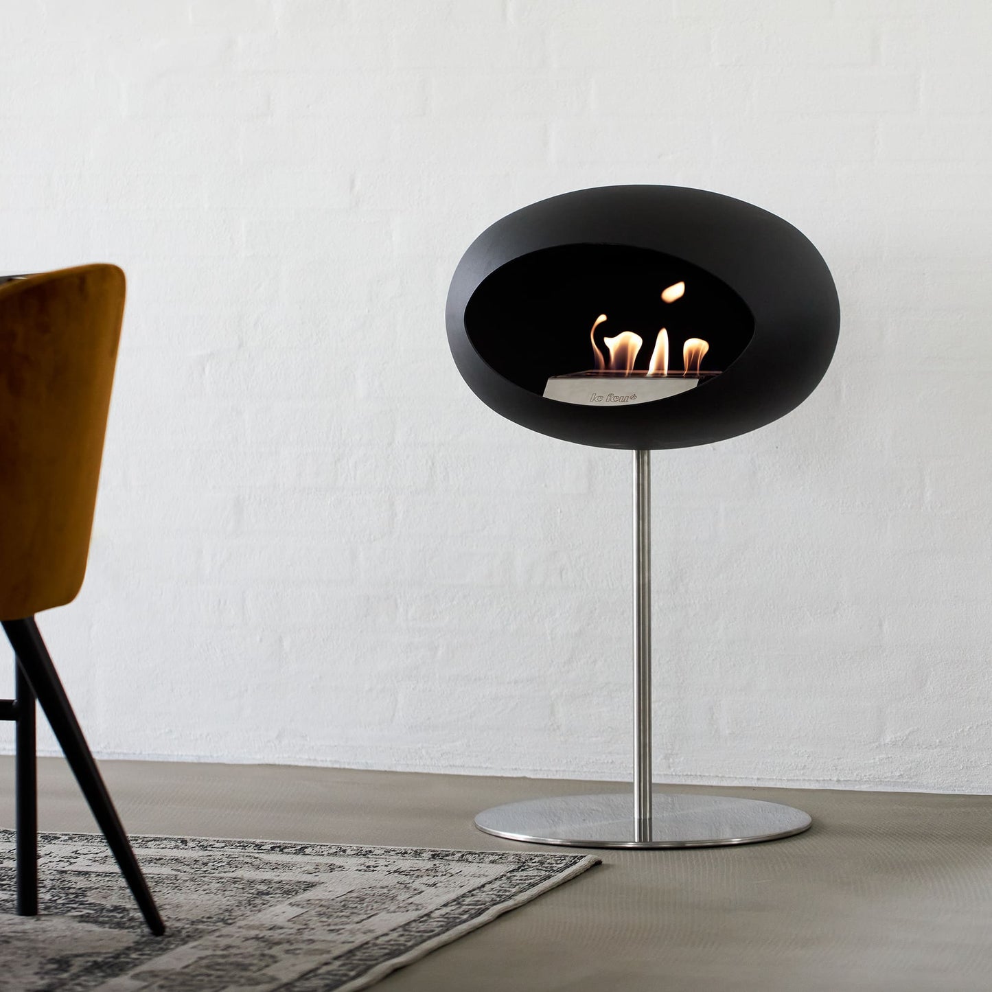 Le Feu Steel Low Dome <br>Schwarz