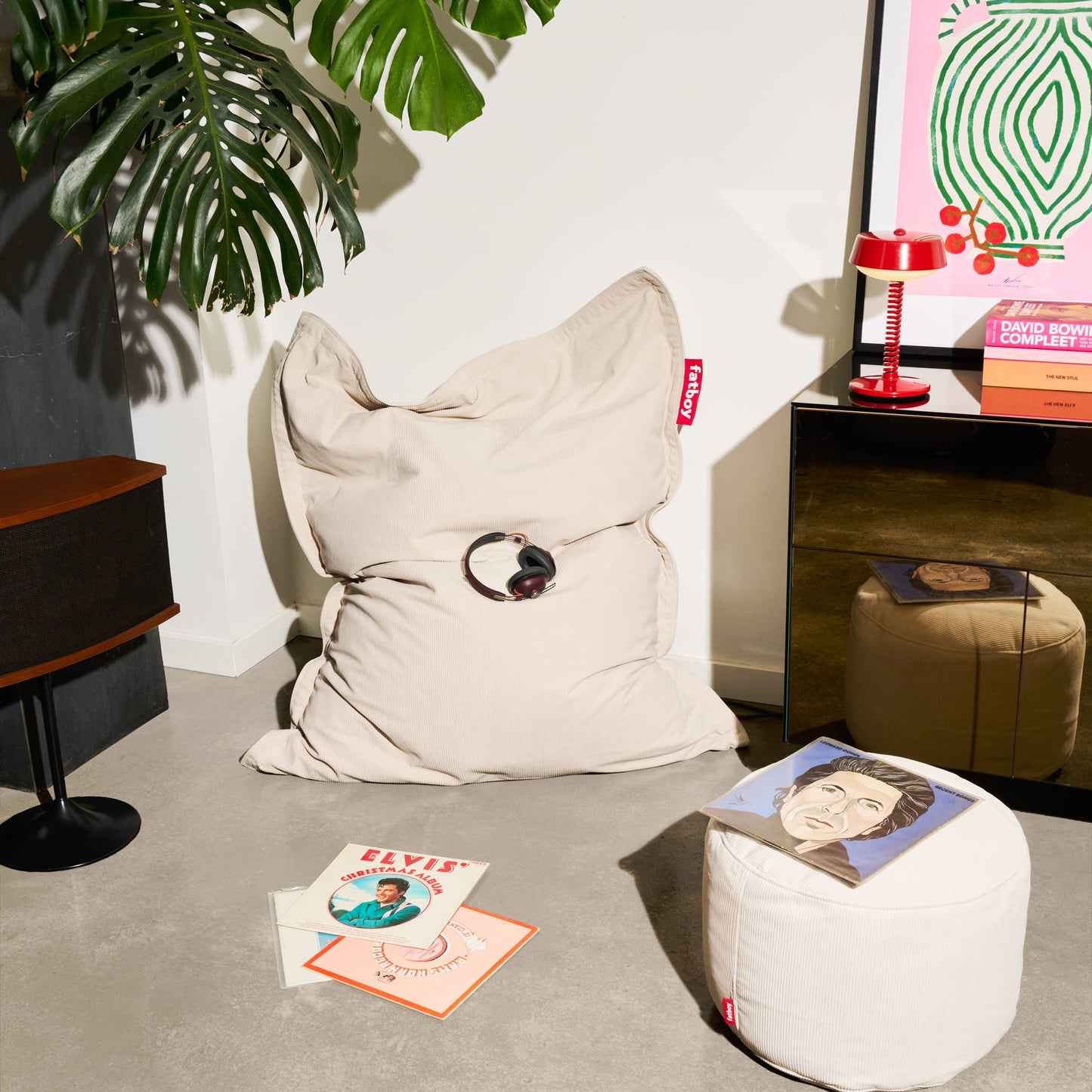 <p>Sitzsack aus Feincord<br> Für Innenbereiche</p>