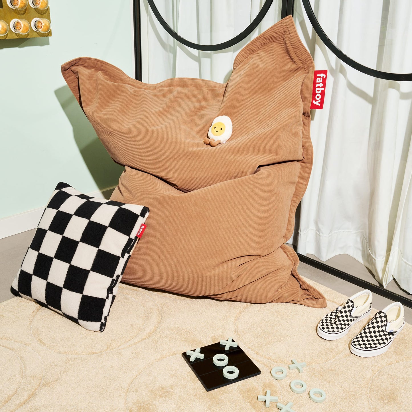 <p>Sitzsack aus Feincord<br> Für Innenbereiche</p>