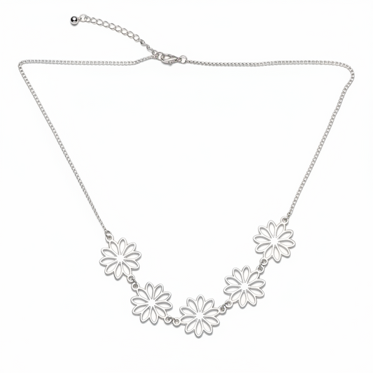 Five Flower Necklace In Silver Plate