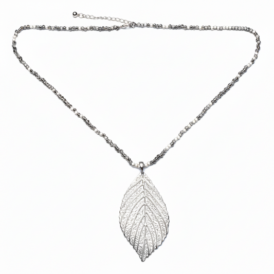 Leaf Necklace On Cube Chain In Silver Plate