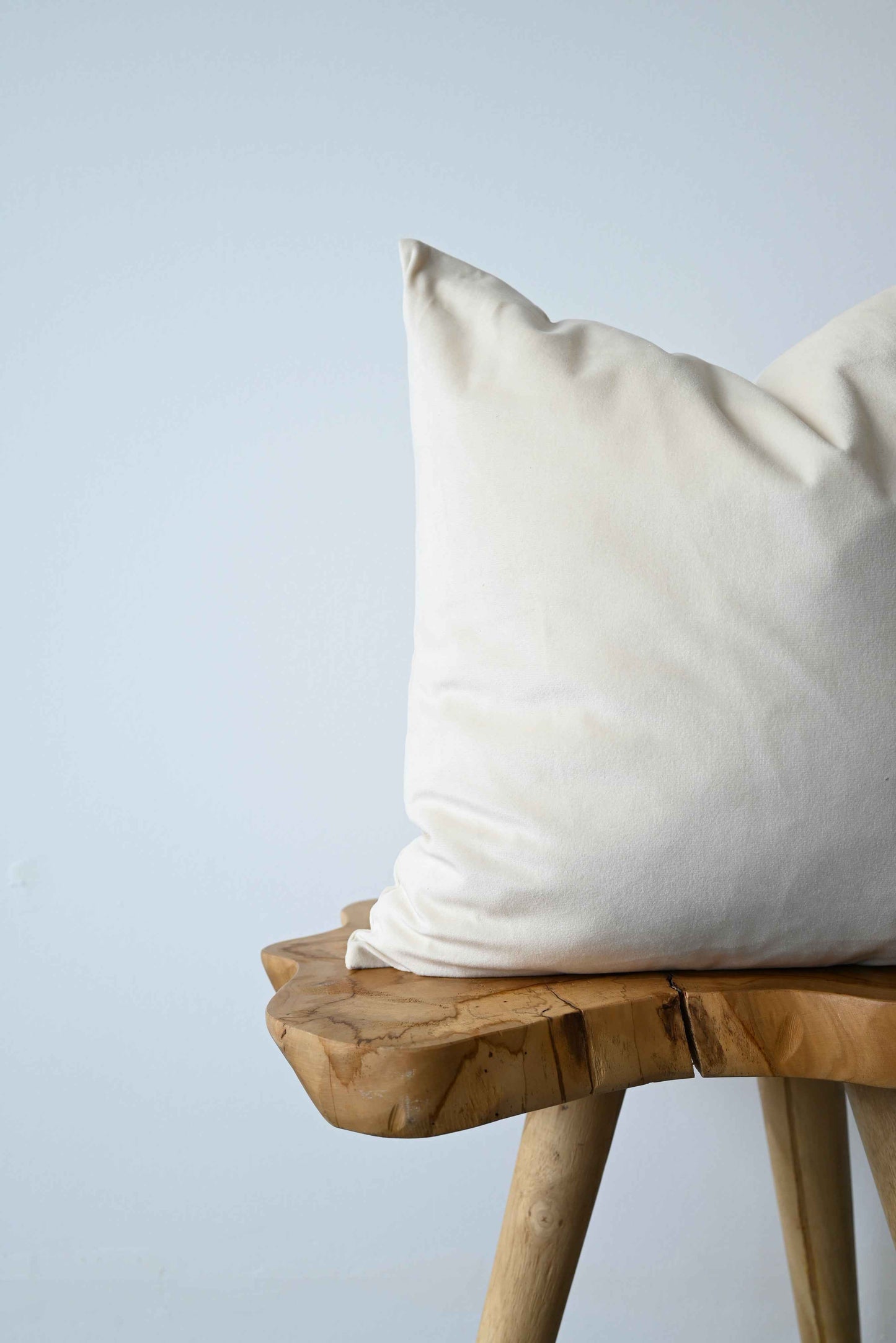 VELVET - IVORY 18"