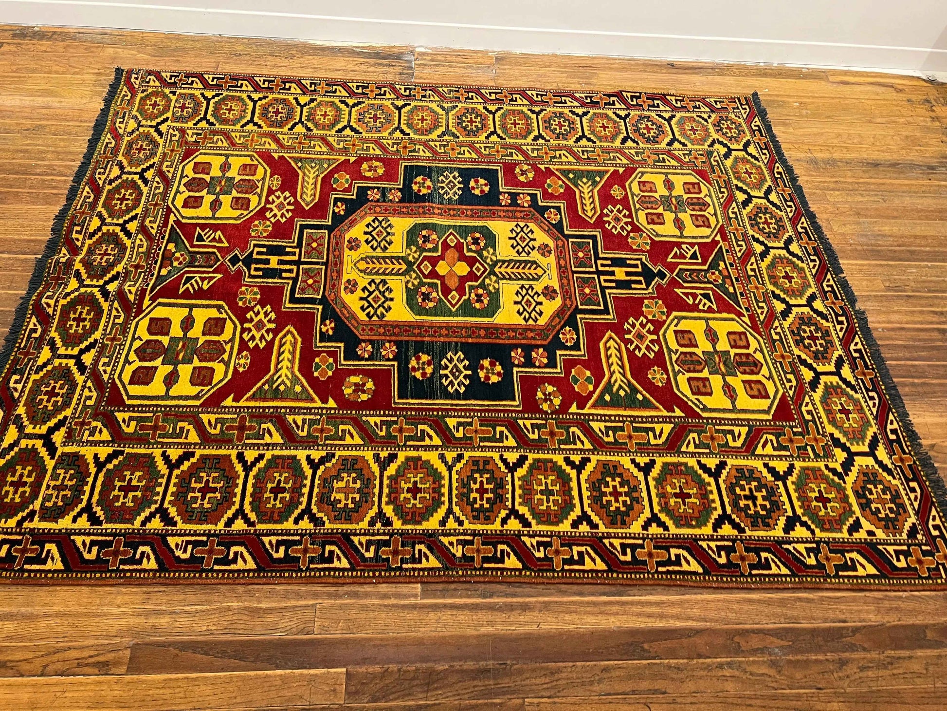 Kazak Rug | 6’ 9” x 5’ 5”