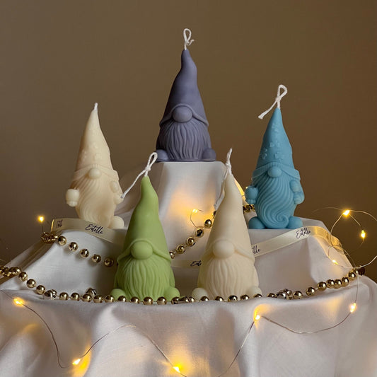 Handgemachte Weihnachtswichtel Sojakerze: Festliche Weihnachtsdekoration