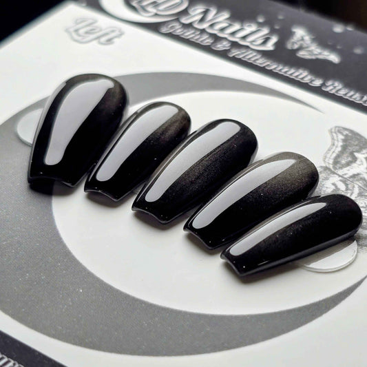 Grave Silk Cat Eye