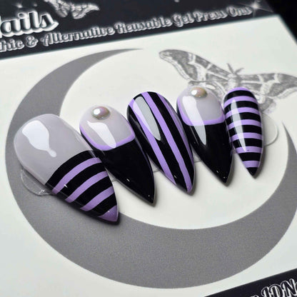 Twisted Stripes Press On Nails