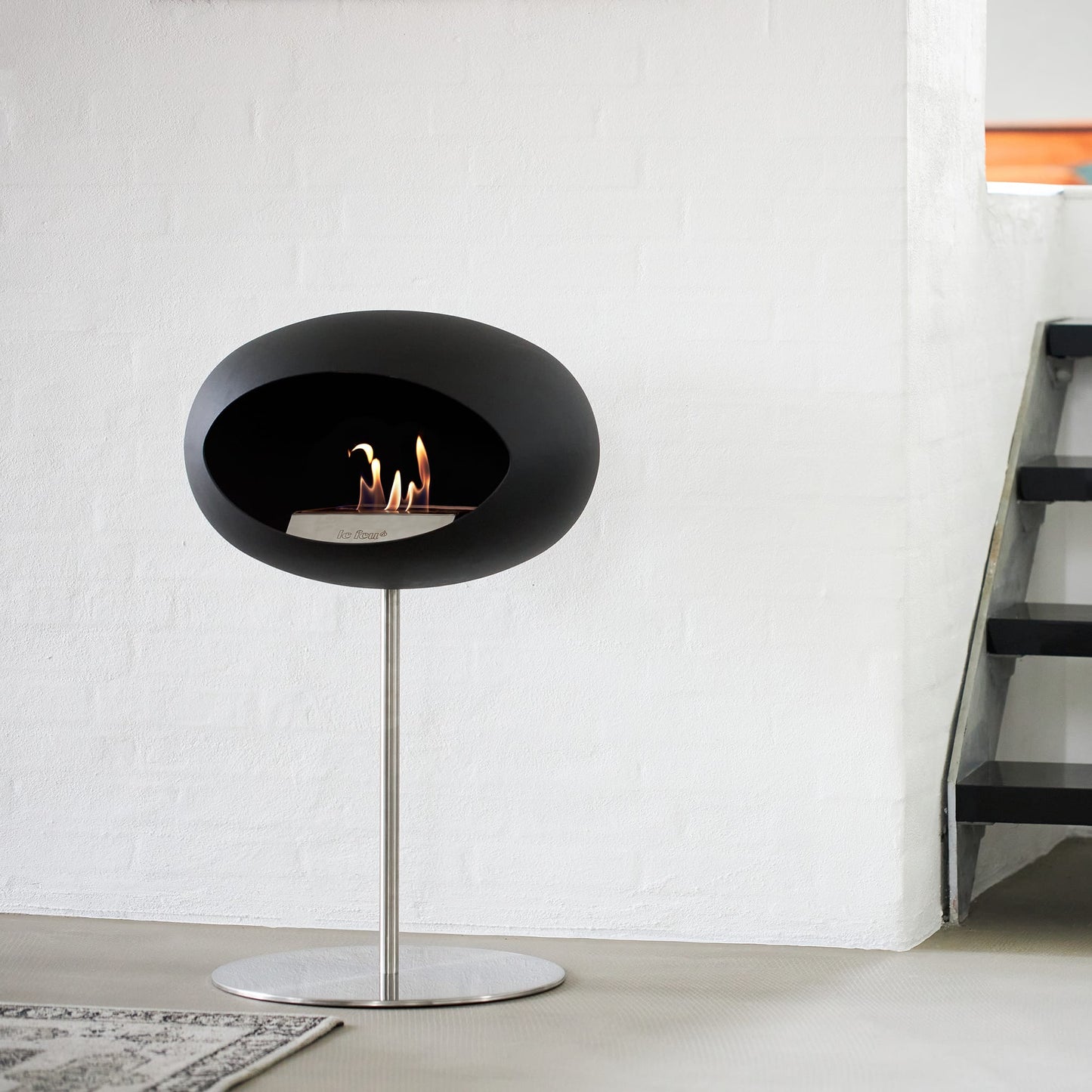 Le Feu Steel Low Dome <br>Schwarz