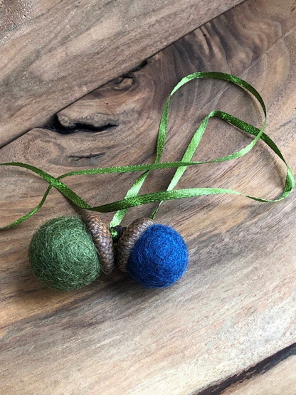Double Felted Acorn | Khaki & Navy | Aromatherapy Diffuser