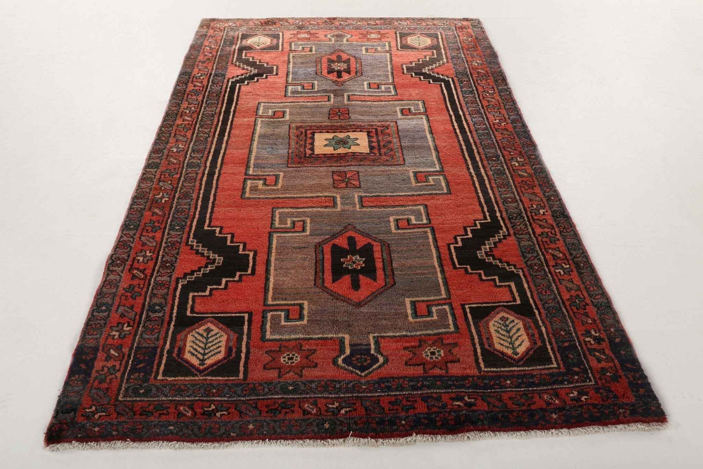 Persian Hamadan Rug | 4' 5" x 7' 6"
