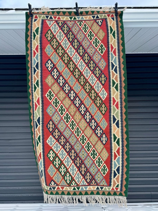 Persischer Qashqai Kelim Teppich | 1,12 m x 1,96 m
