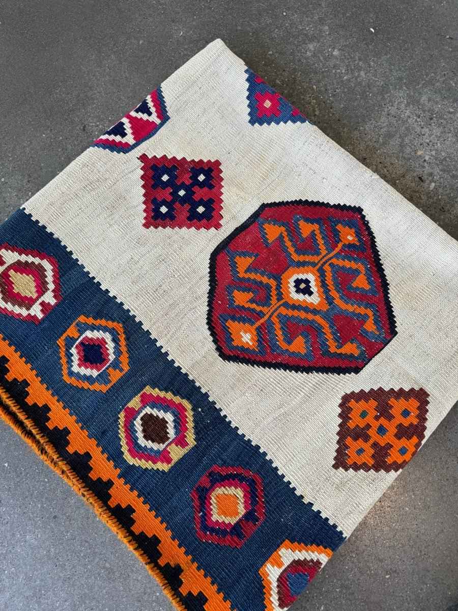 Persian Qashqai Kilim Rug | 4' 11" x 7' 8"