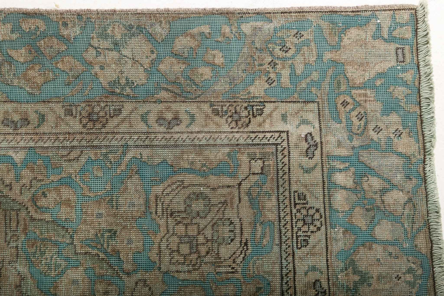 Persian Tabriz Rug | 5' 9" x 9' 1"