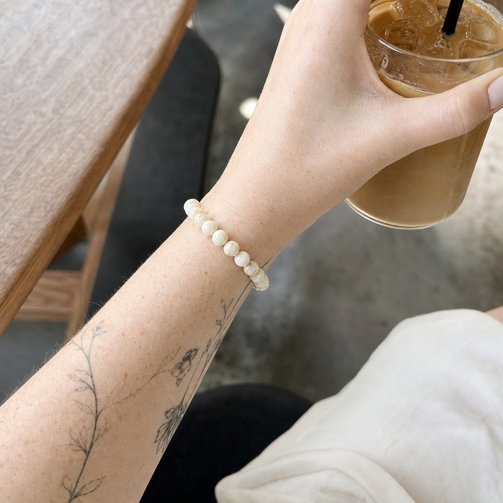 Shell White Round Bracelet - 8mm